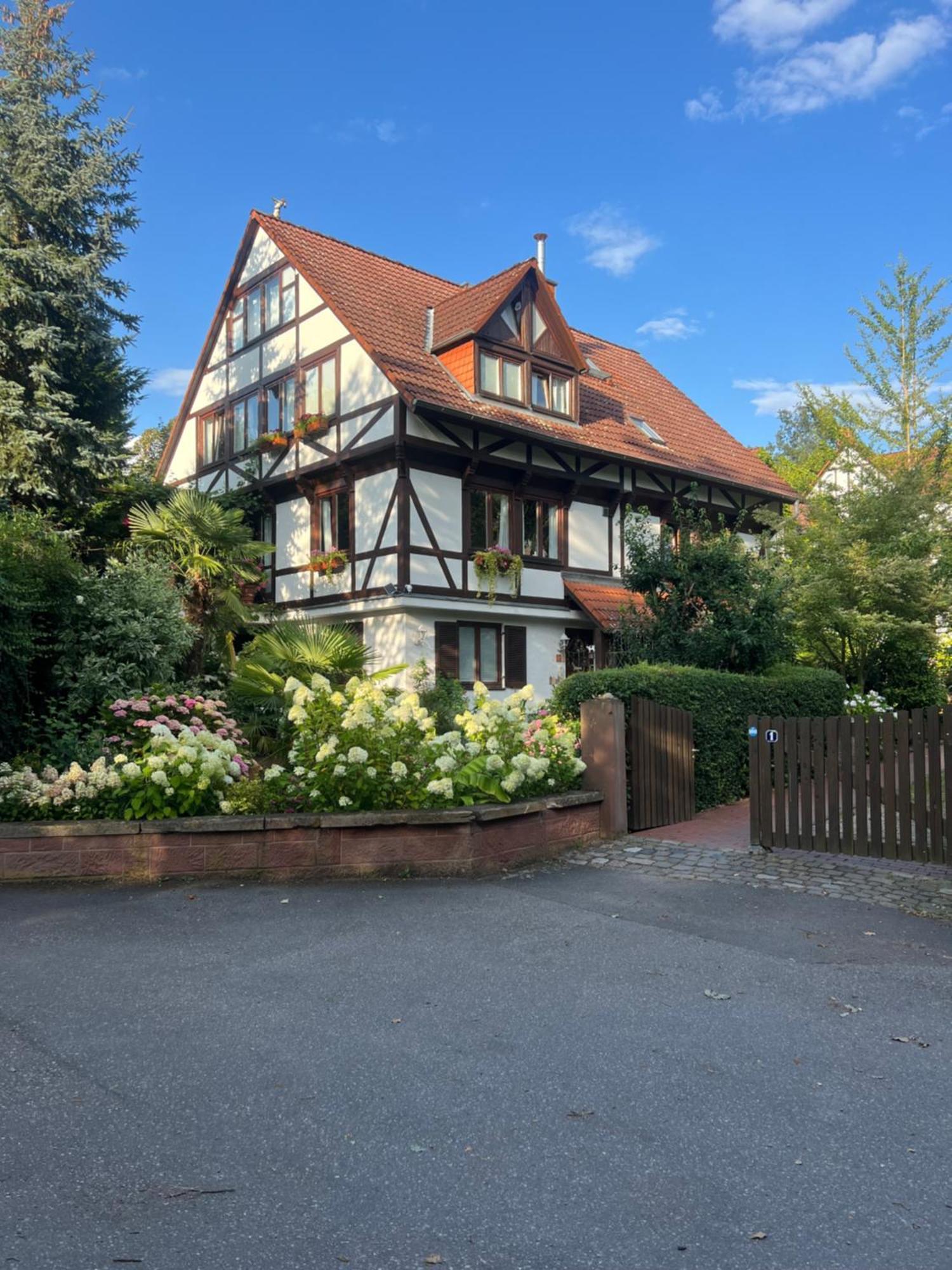 Einliegerwohnung In Einer Muehle Vor Den Toren Frankfurts, Ideal Fuer Messegaeste Oder Stop Over Dreieich Extérieur photo